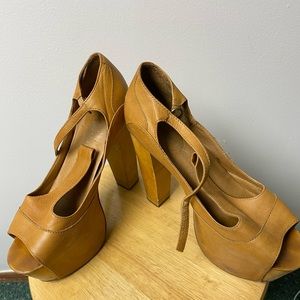 Jeffrey Campbell tan heel platform shoes